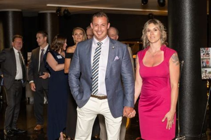 Brad Jones Fox 8 Bio, Age, Wife, Height, Salary, Net Worth