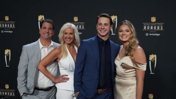 Bulldogs Lewis Cine Wife or Girlfriend: Meet His Daughter and Parents