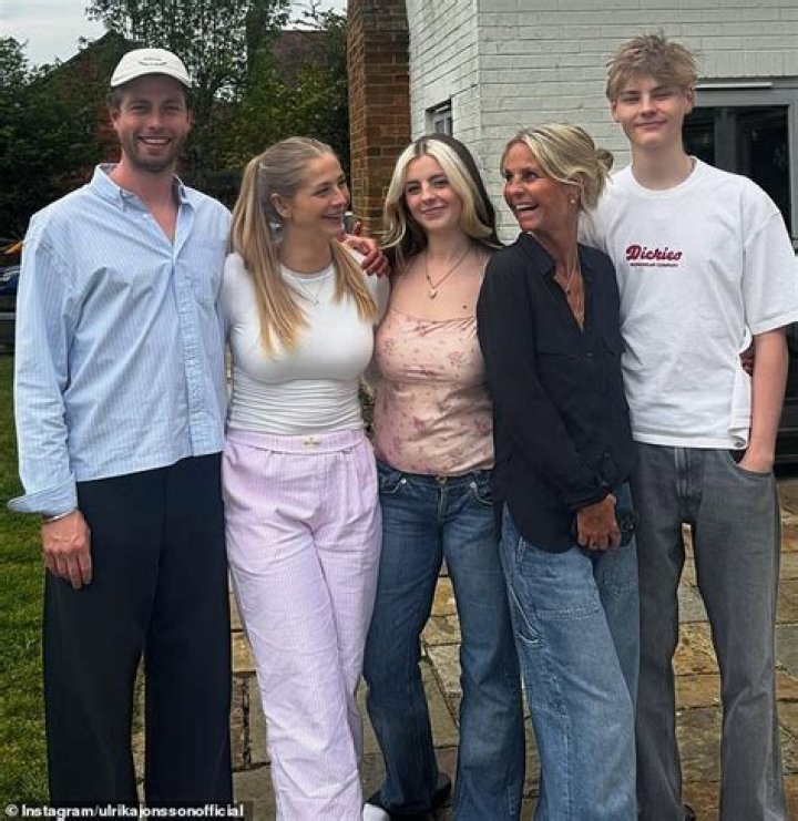 David Jonsson children: Does David Jonsson have kids?