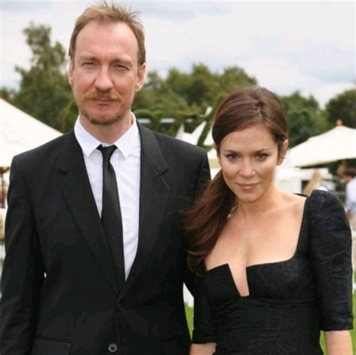 David Thewlis: Wife, net worth, tattoos, smoking & body facts