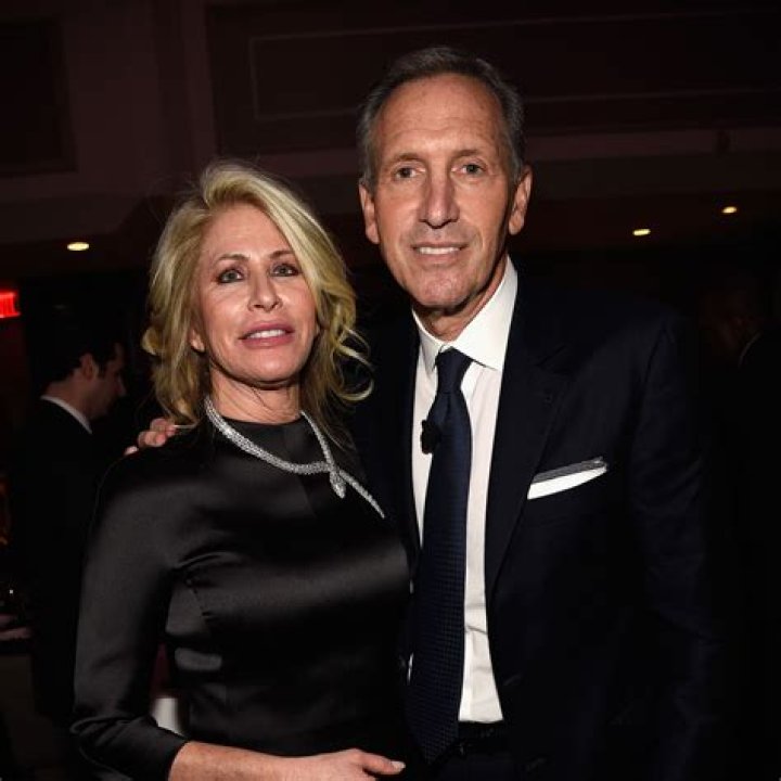 Eliahu Jordan Schultz: Net Worth And Age Of Howard Schultz’s Son