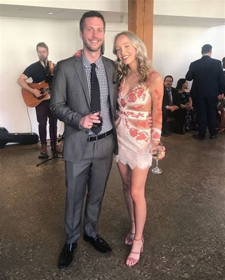 Gwen Gwiz. Bio, Wiki, Age, Family, Boyfriend, YouTube, Instagram and Net Worth