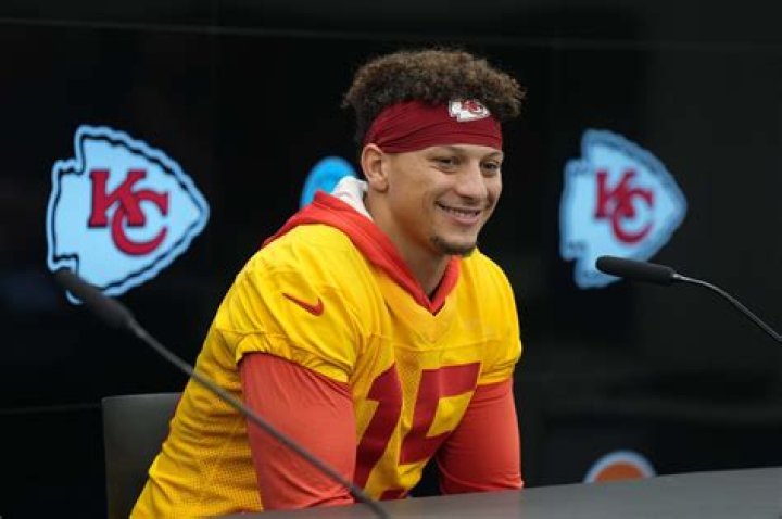 How much is mahomes contract