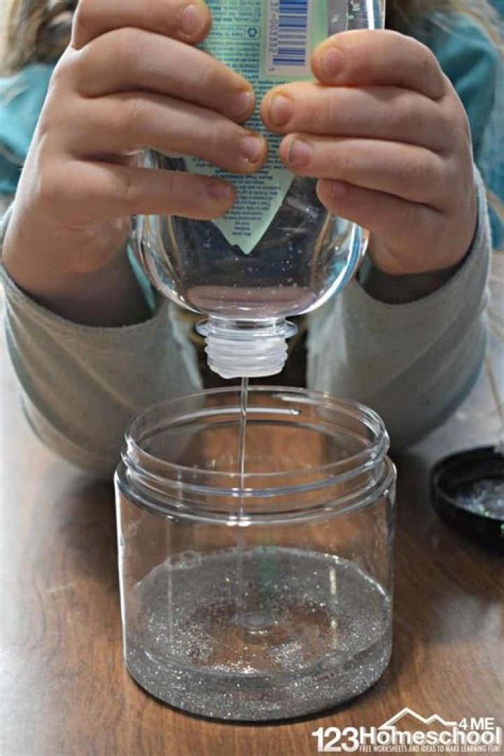 How to make a snow globe with baby oil