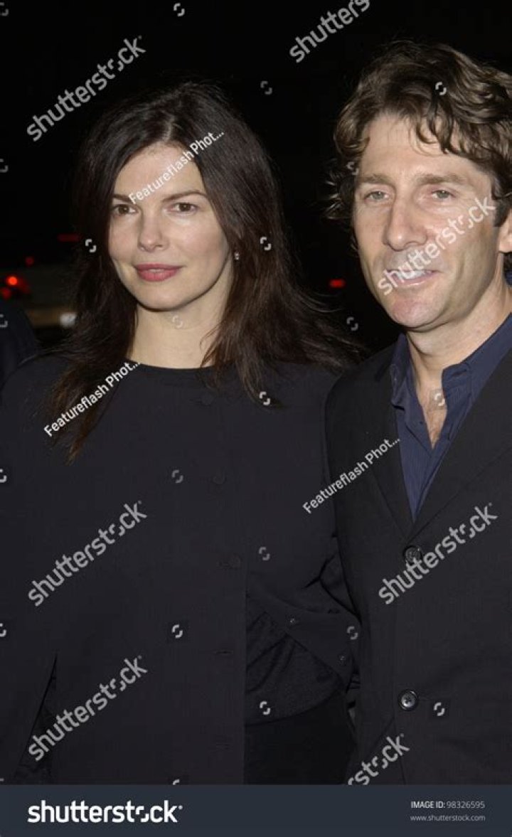 Jeanne Tripplehorn: Husband, net worth, tattoos, smoking & body measurements