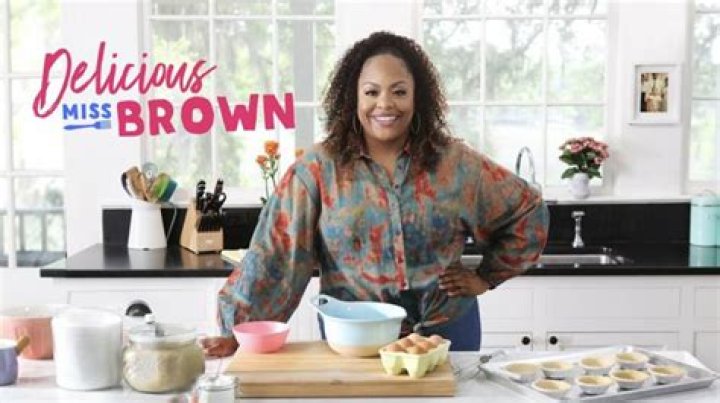 Kardea Brown Weight Loss, Age And Wikipedia: Meet Delicious Miss Brown Host On Instagram