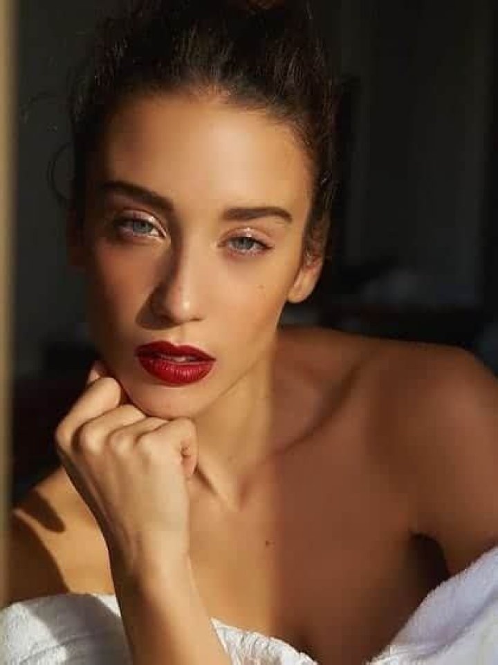 María Pedraza (Actress) Wiki, Bio, Age, Height, Weight, Measurements, Net Worth, Dating, Facts