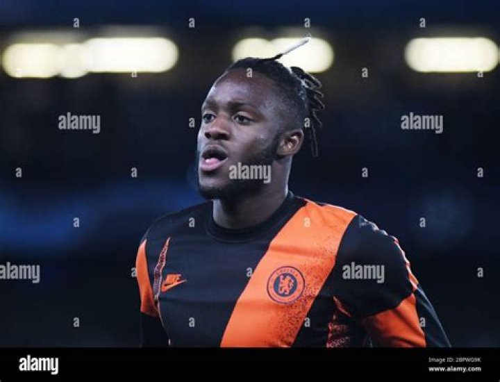 Michy Batshuayi-Atunga Age, Wiki, Biography, Wife, Children, Salary, Net Worth, Parents