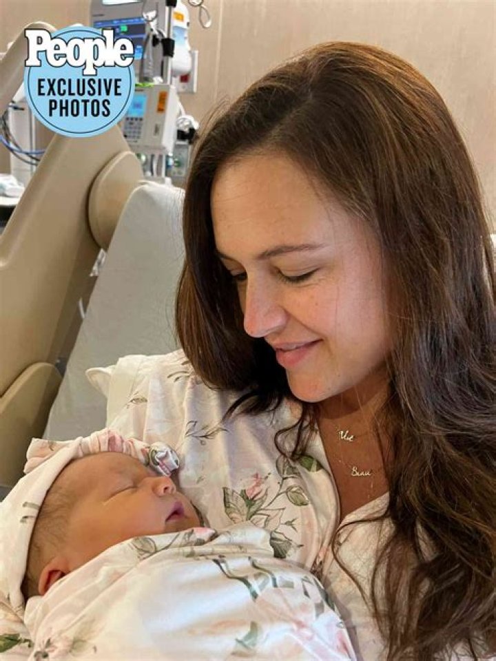 Nikki Battiste Bio, Age, Husband, Baby, CBS, Net Worth, Instagram