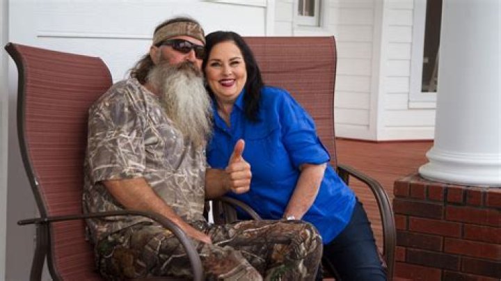 Phil Robertson: Wife, net worth, tattoos, smoking & body facts