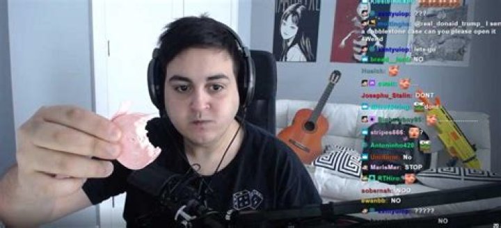 Pokelawls (Twitch Star) Wikipedia, Biography, Age, Height, Weight, Girlfriend, Net Worth, Career