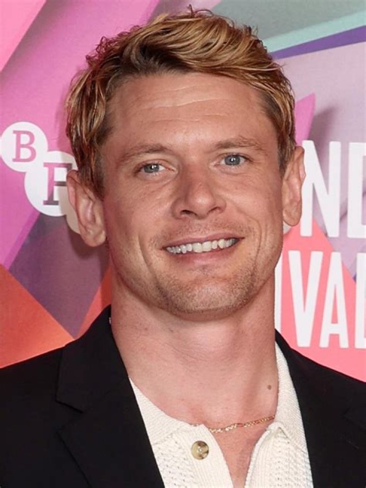 Ryan O’connell (Actor) Wiki, Bio, Age, Height, Weight, Girlfriend, Net Worth, Family, Facts