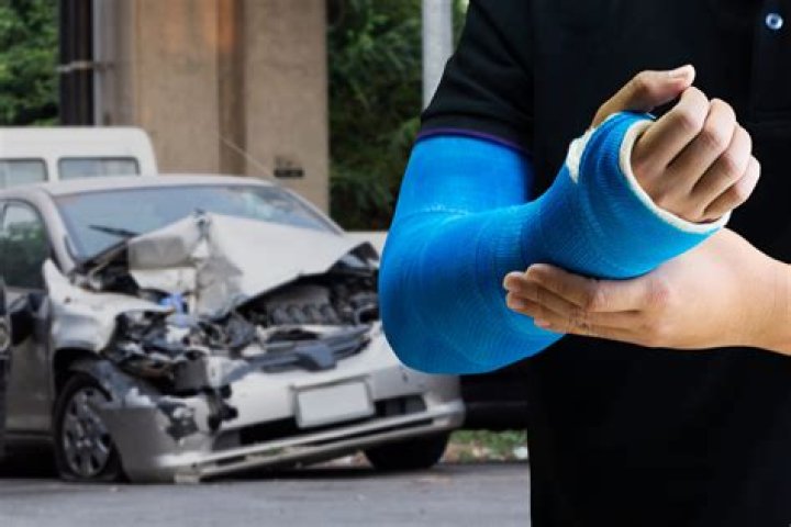 What Happened To Duff Goldman Face And Hand? Details On The Injury From Accident