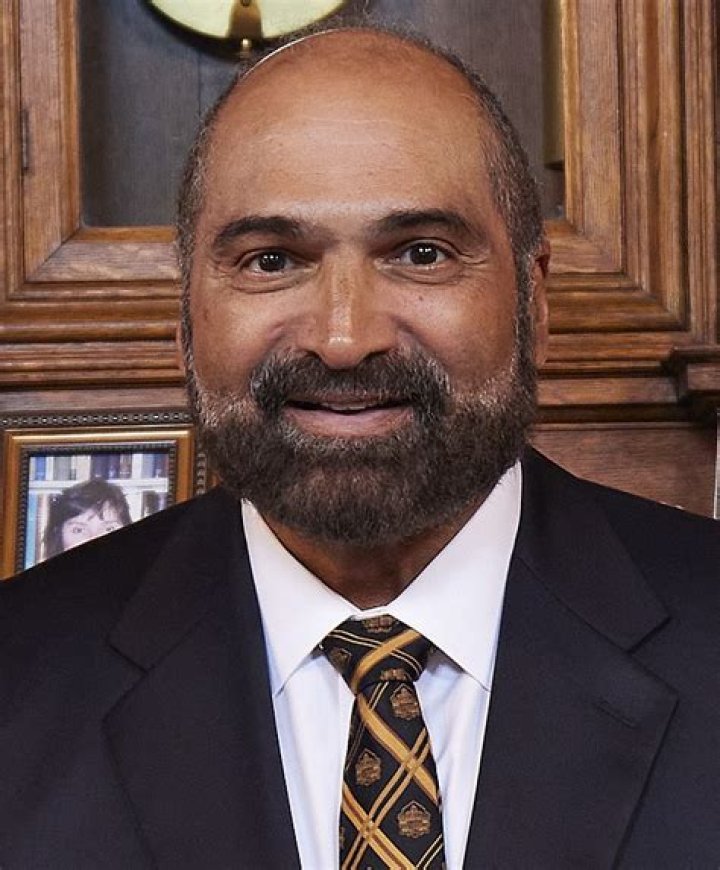 What nationality is Franco Harris?