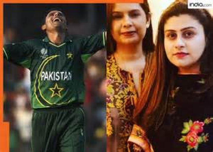 Who Is Abdul Razzaq’s Wife Ayesha Razzaq?