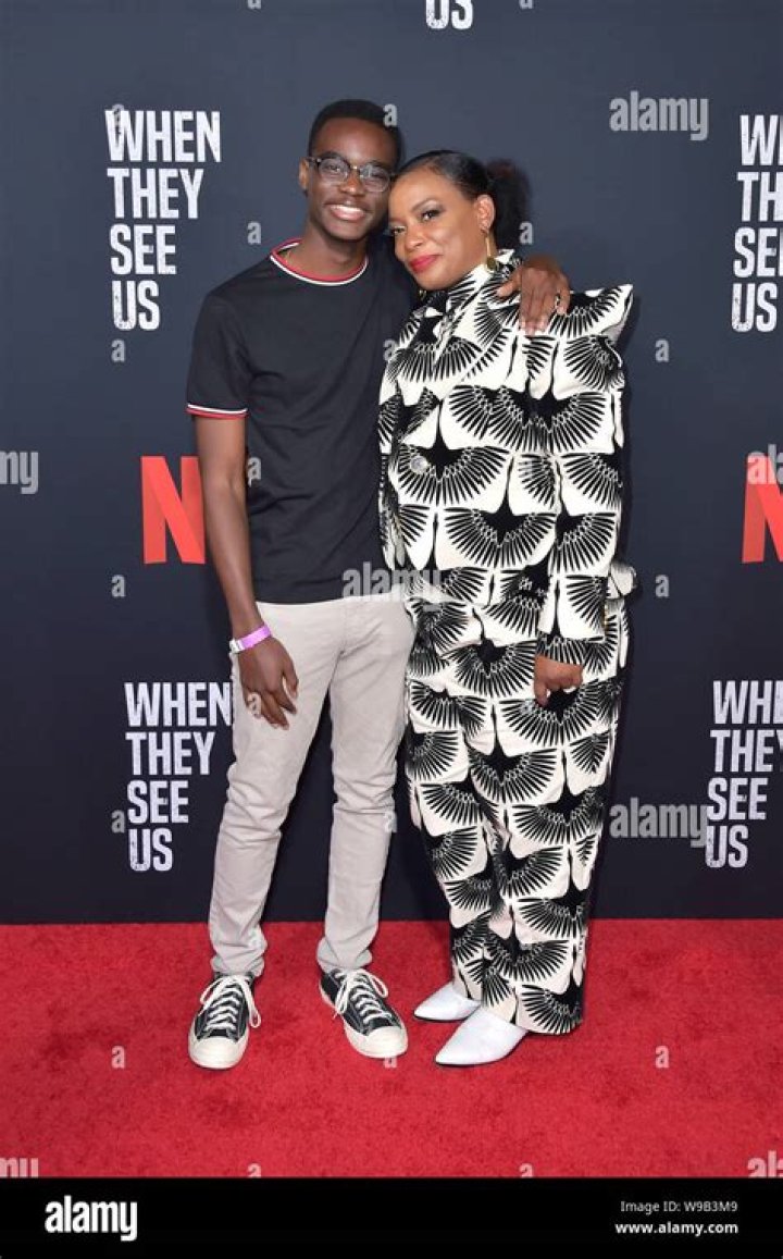 Who Is Aunjanue Ellis Husband And Is She Pregnant?