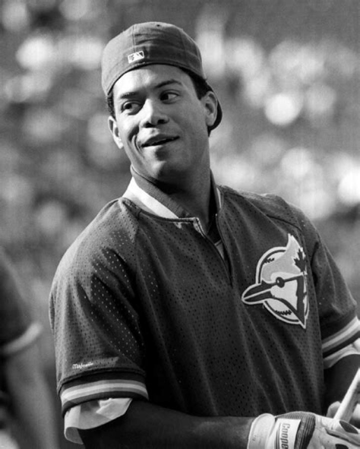 Who is Roberto Alomar? See Net-worth, Quote, Awards, Fact, Wiki