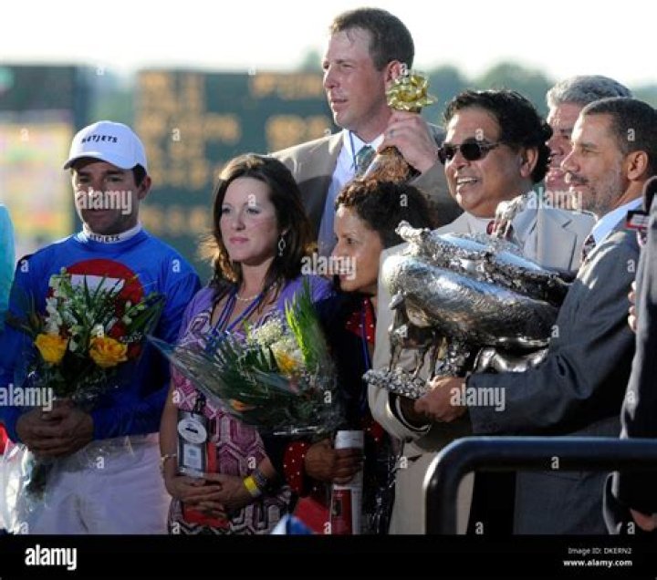 Who Is Rosie Higgins Jockey? Everything On Kent Desormeaux Wife